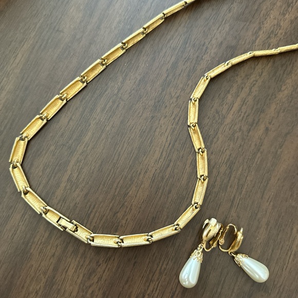 Vintage costume jewelry - Picture 5 of 5